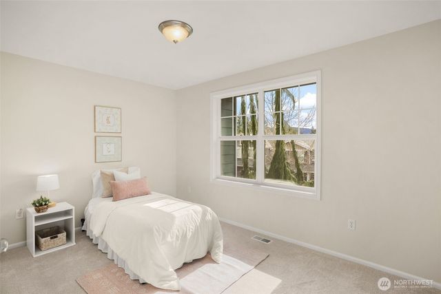 22702 SE 49th Place, Issaquah, WA 98029