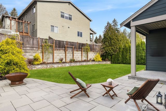 22702 SE 49th Place, Issaquah, WA 98029