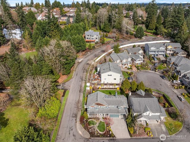 22702 SE 49th Place, Issaquah, WA 98029