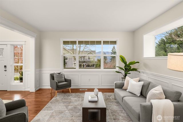 22702 SE 49th Place, Issaquah, WA 98029