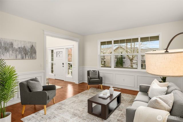 22702 SE 49th Place, Issaquah, WA 98029