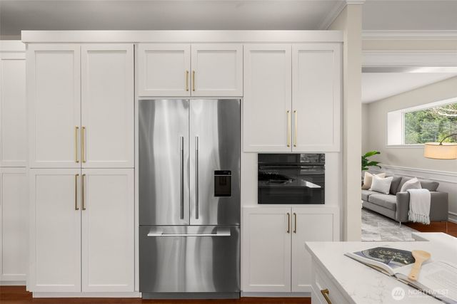 22702 SE 49th Place, Issaquah, WA 98029