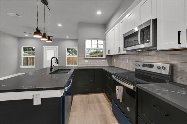 7415 Hezekiah Ln A, Houston, TX 77088