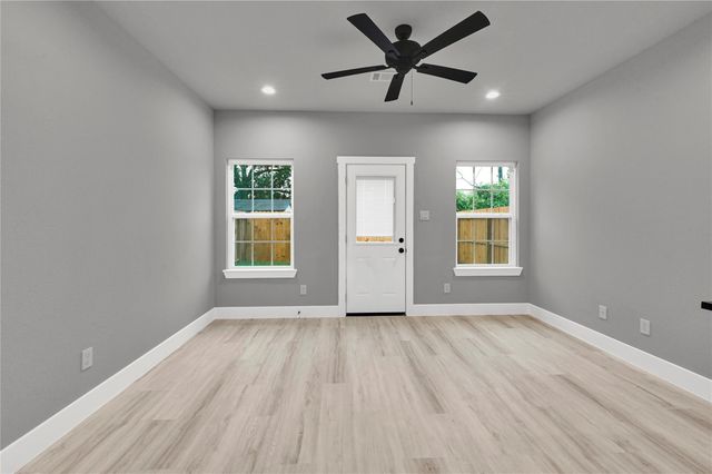 7415 Hezekiah Ln A, Houston, TX 77088