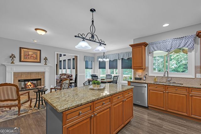 2846 Pleasant Oak Drive, Buford, GA 30519