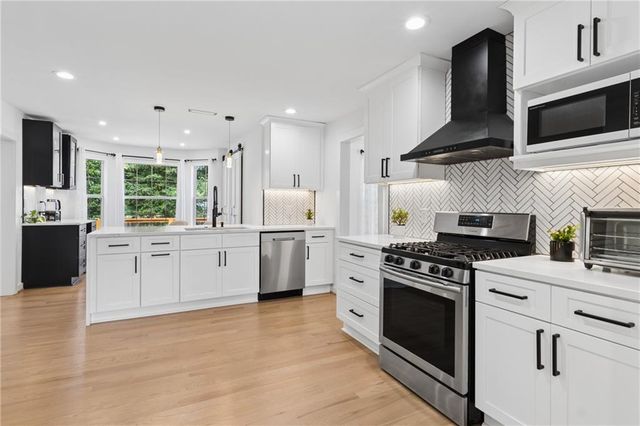 5741 Crystal Springs Way, Powder Springs, GA 30127