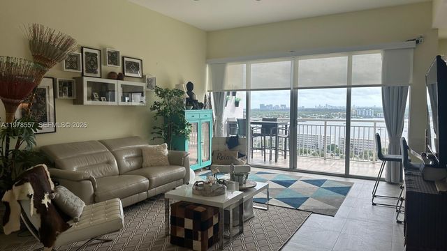 18031 Biscayne Blvd PH01, Aventura, FL 33160