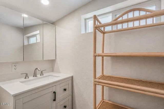 334 S 8th Street, Santa Paula, CA 93060