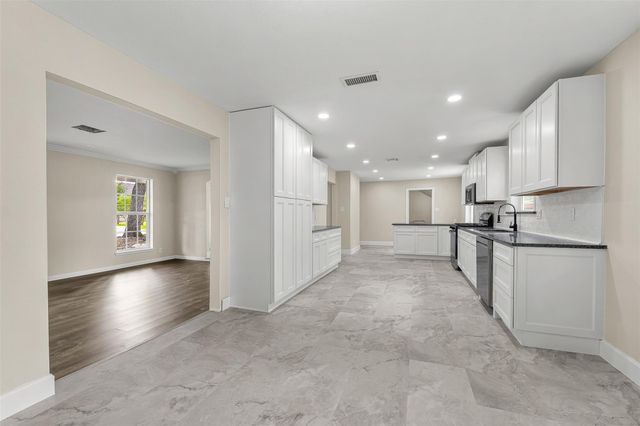 4238 Annawood Circle, Spring, TX 77388