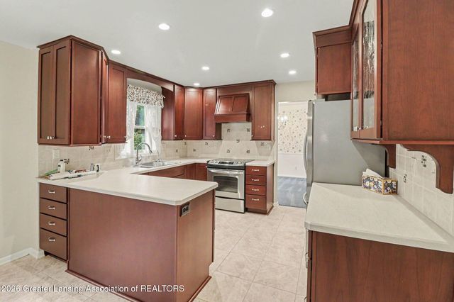 4142 Naubinway Road, Okemos, MI 48864