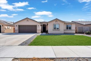 2439 Madeline Drive, Hanford, CA 93230