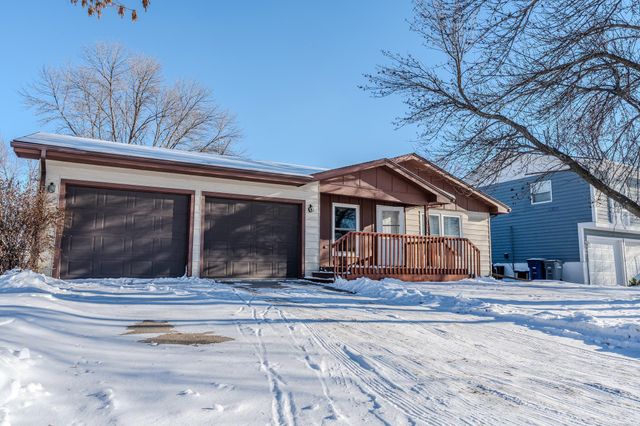 1128 19th Street N, Moorhead, MN 56560