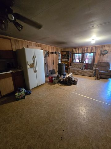 100 Fieldside Drive, Nancy, KY 42544