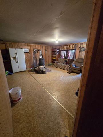 100 Fieldside Drive, Nancy, KY 42544