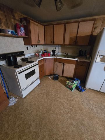 100 Fieldside Drive, Nancy, KY 42544