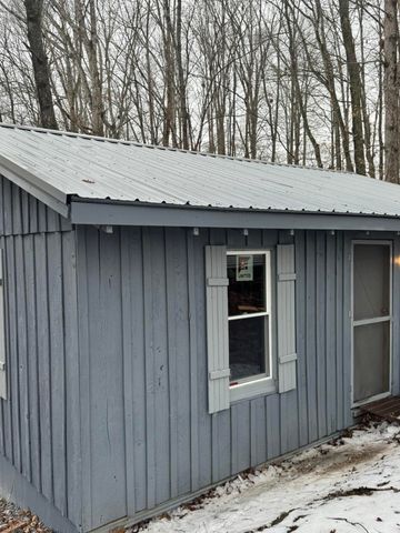 100 Fieldside Drive, Nancy, KY 42544