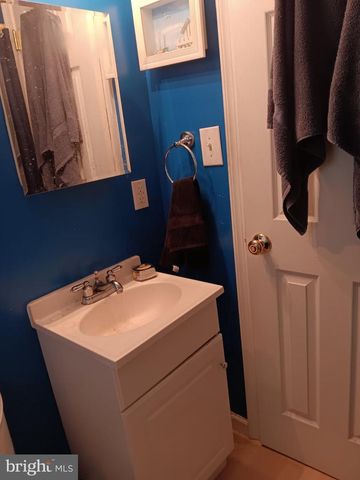 308 SHERWOOD DR, Williamstown, NJ 08094