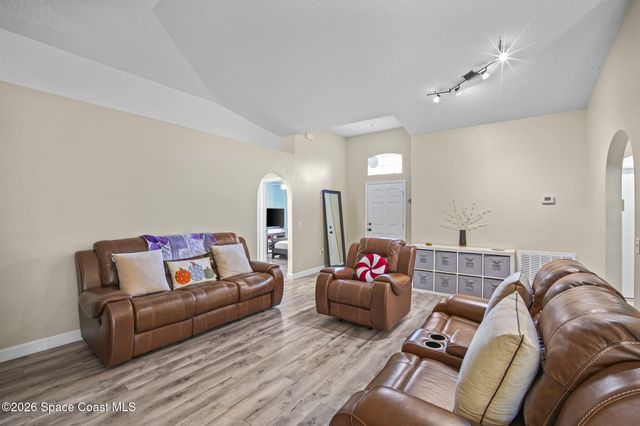 3275 Burdock Avenue, Melbourne, FL 32904