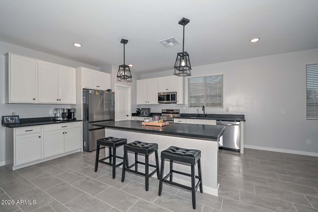 18390 W MONTE LINDO Lane, Surprise, AZ 85387