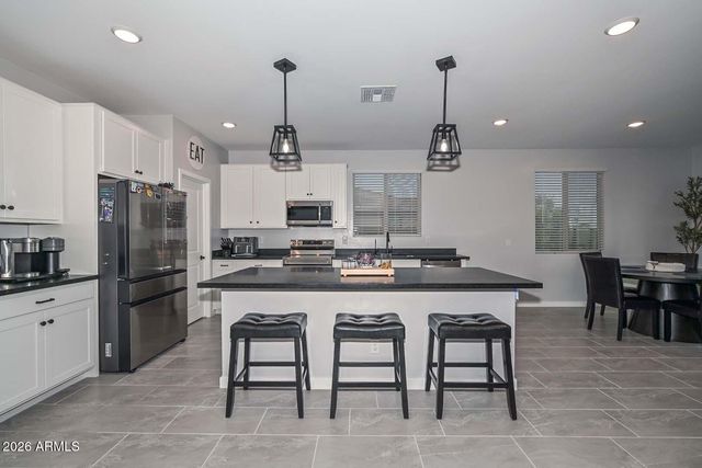 18390 W MONTE LINDO Lane, Surprise, AZ 85387