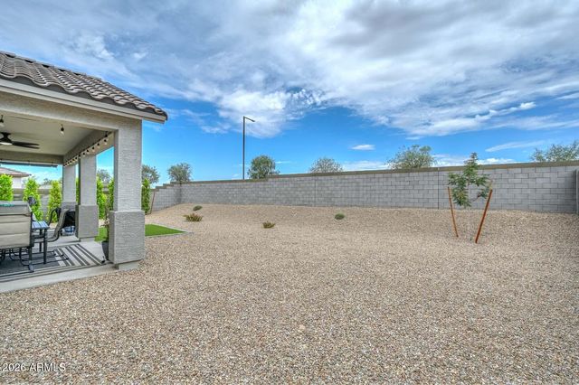 18390 W MONTE LINDO Lane, Surprise, AZ 85387