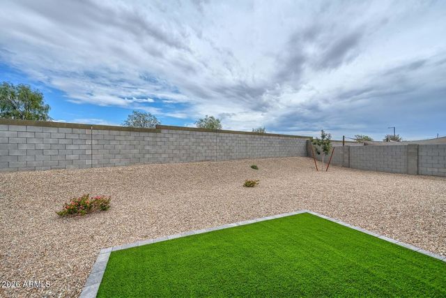 18390 W MONTE LINDO Lane, Surprise, AZ 85387
