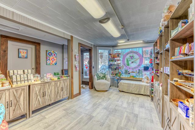 98 Main Street, Lancaster, NH 03584