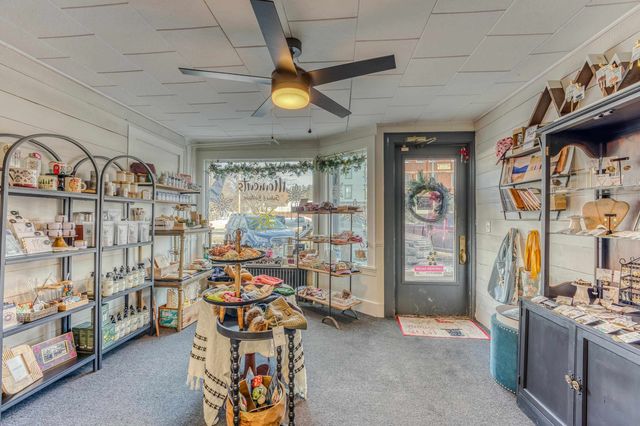 98 Main Street, Lancaster, NH 03584