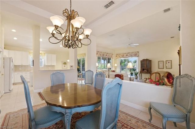 4795 Shinnecock Hills CT 201, Naples, FL 34112