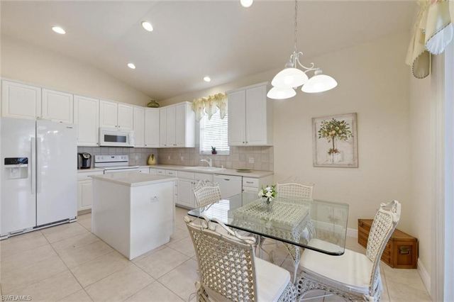 4795 Shinnecock Hills CT 201, Naples, FL 34112