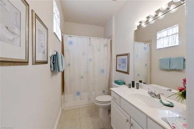4795 Shinnecock Hills CT 201, Naples, FL 34112
