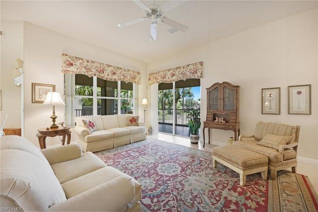4795 Shinnecock Hills CT 201, Naples, FL 34112
