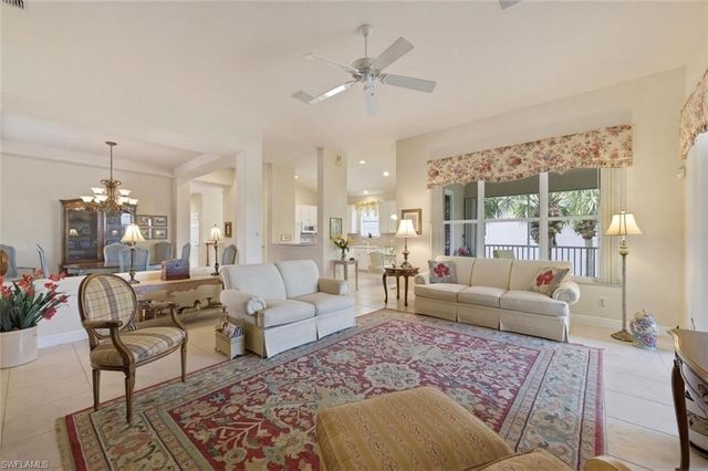 4795 Shinnecock Hills CT 201, Naples, FL 34112