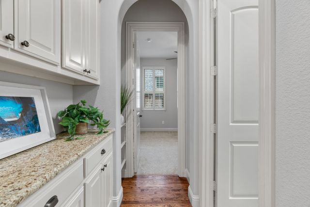 7104 Mitchell Court, Lantana, TX 76226