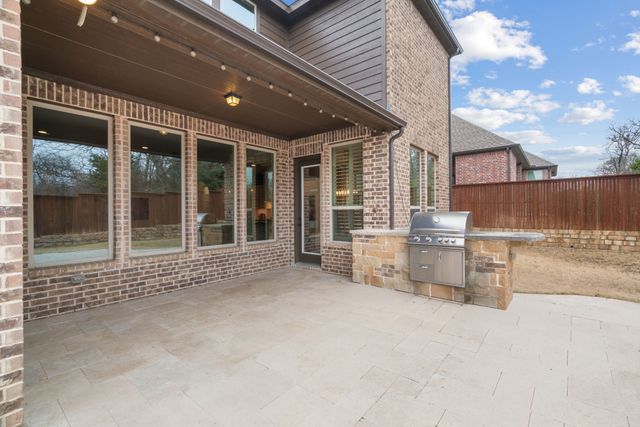 7104 Mitchell Court, Lantana, TX 76226