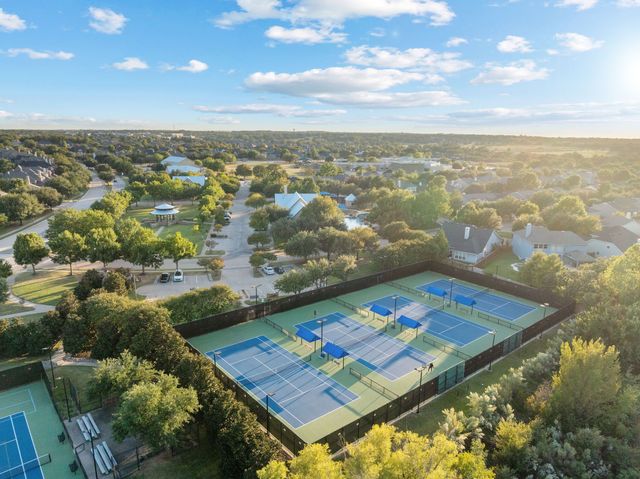 7104 Mitchell Court, Lantana, TX 76226