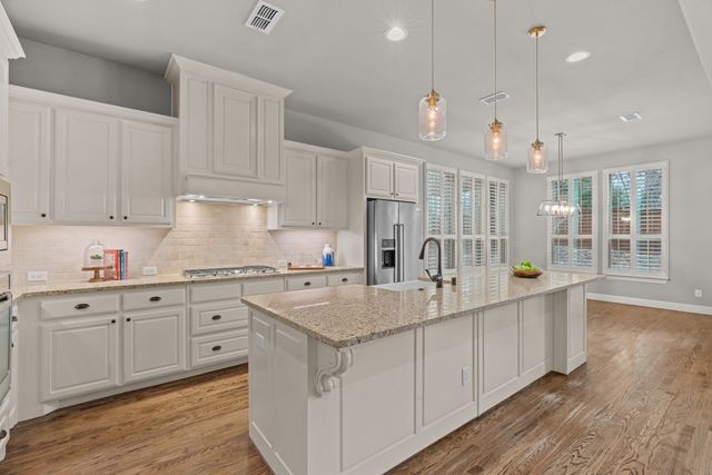 7104 Mitchell Court, Lantana, TX 76226