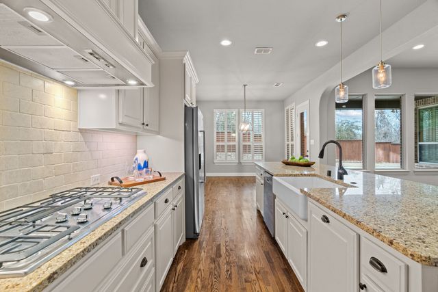 7104 Mitchell Court, Lantana, TX 76226