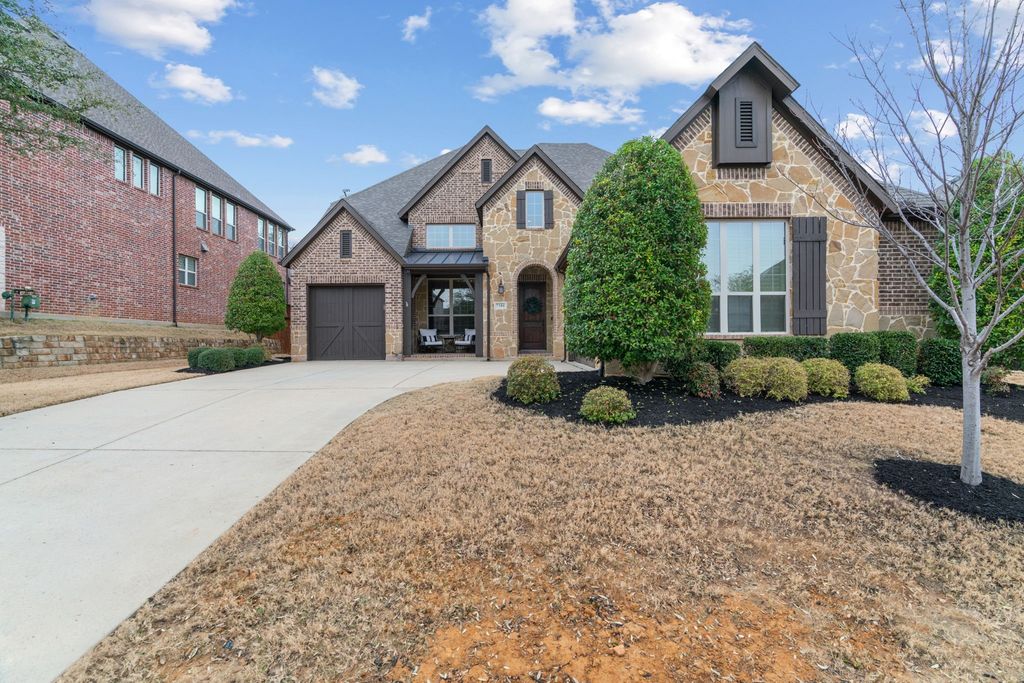 7104 Mitchell Court, Lantana, TX 76226