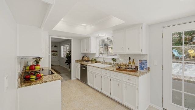 3047 Nantucket, San Antonio, TX 78230