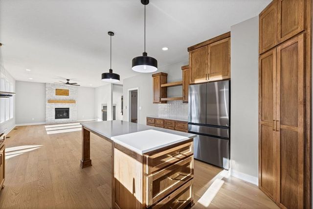 16561 W 165th Place, Olathe, KS 66062