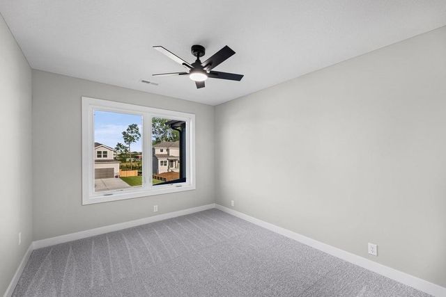 16561 W 165th Place, Olathe, KS 66062
