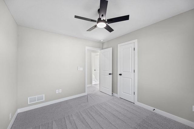 16561 W 165th Place, Olathe, KS 66062