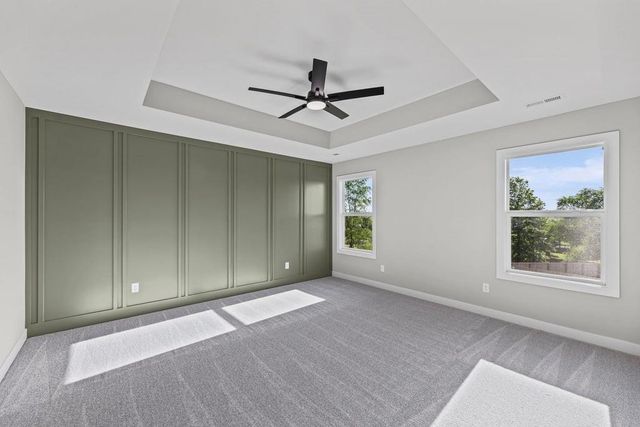 16561 W 165th Place, Olathe, KS 66062
