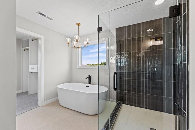 16561 W 165th Place, Olathe, KS 66062