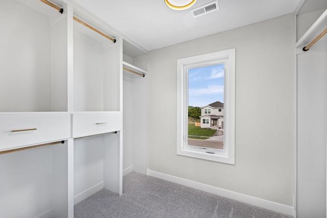 16561 W 165th Place, Olathe, KS 66062