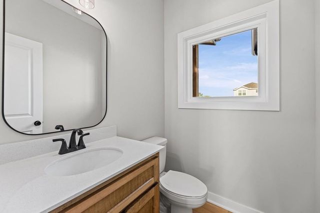 16561 W 165th Place, Olathe, KS 66062