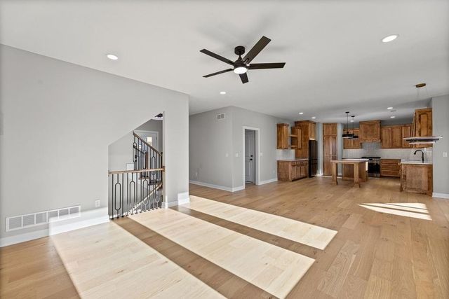 16561 W 165th Place, Olathe, KS 66062