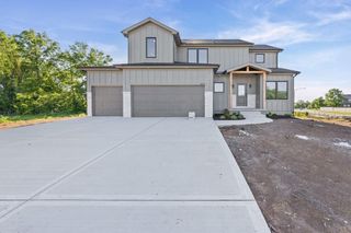 16561 W 165th Place, Olathe, KS 66062