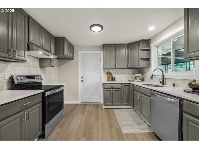 18835 Sw CASCADIA St, Beaverton, OR 97078